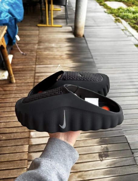 Nike Mind 001 Noir Black - Taille 40 - Neuf