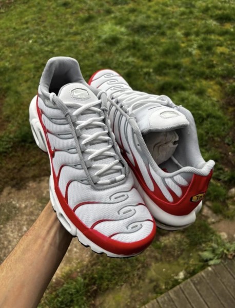 Nike TN Air Max Plus Rouge et Blanche White University Red - Taille 43 - Neuf