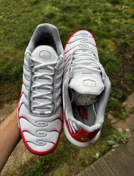 Nike TN Air Max Plus Rouge et Blanche White University Red - Taille 43 - Neuf