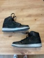 Jordan 1 Retro NYC Taille 42 8,5us Neuve