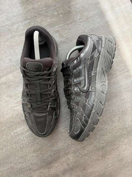 Nike p-6000 triple black - taille 42