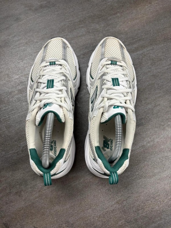 New balance 530 green - taille 39,5 2