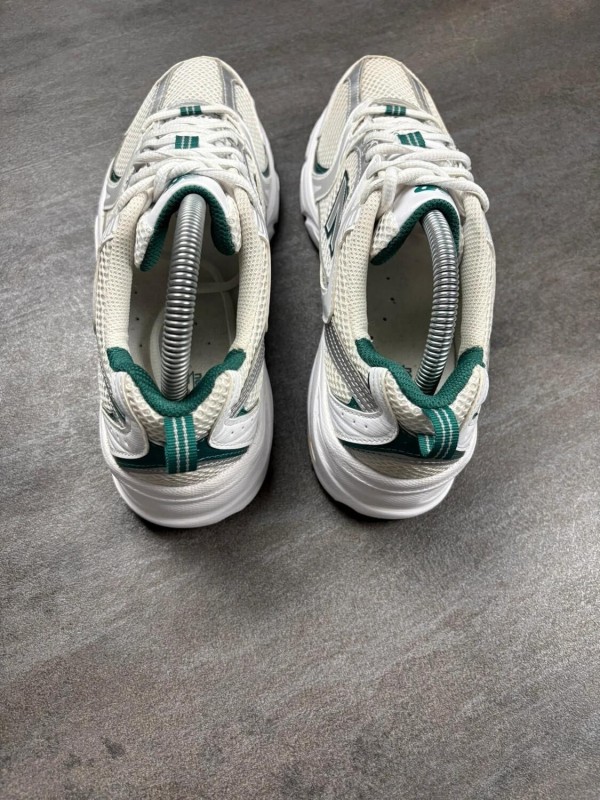 New balance 530 green - taille 39,5 2