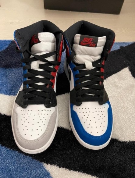 Jordan 1 Retro Smoke Grey Custom Taille 42 Comme neuve