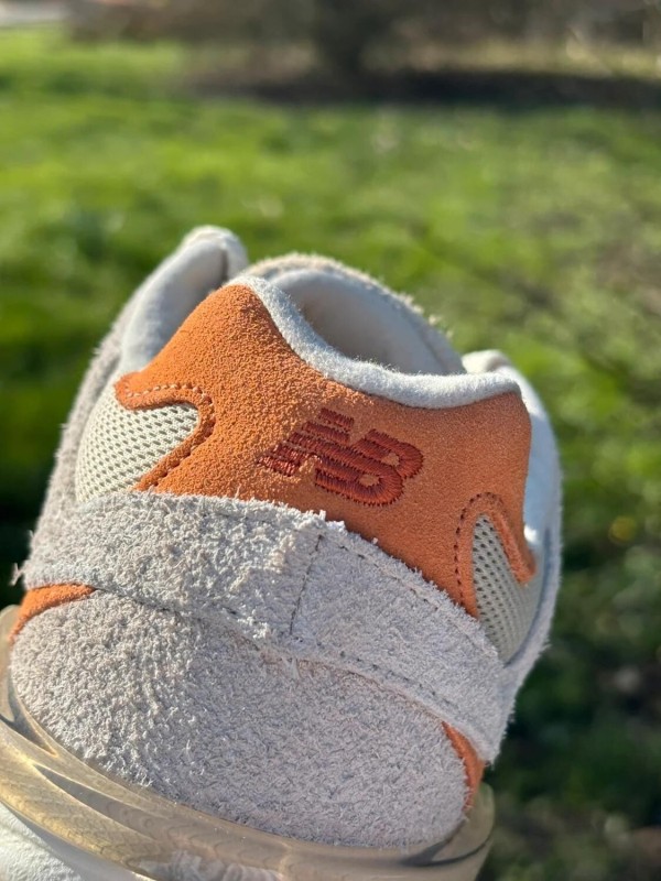 New balance 9060 beige tan - Taille 42,5 2