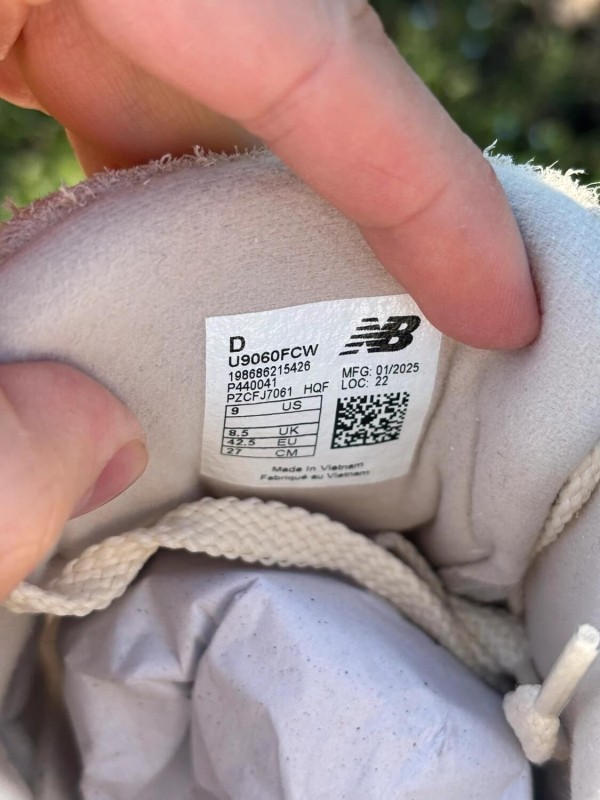 New balance 9060 beige tan - Taille 42,5 2