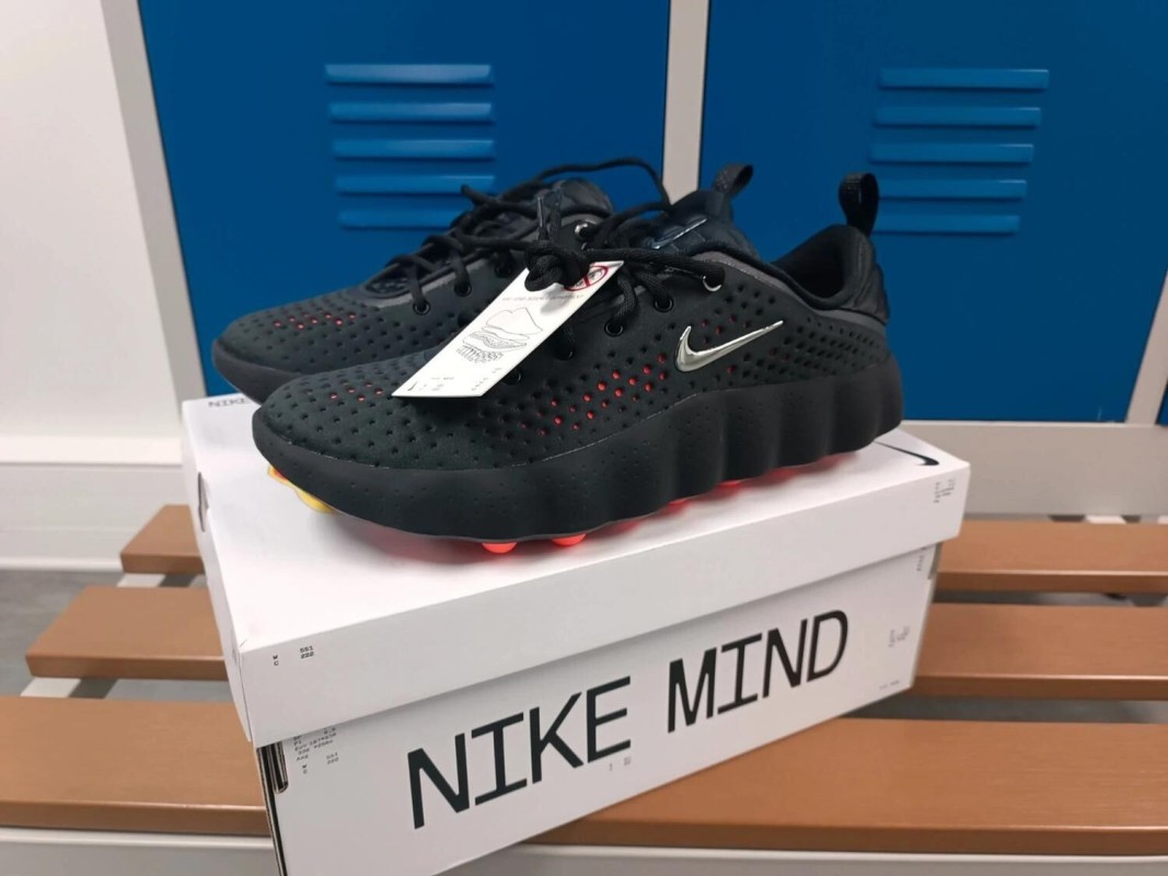 Nike mind 002 black 46
