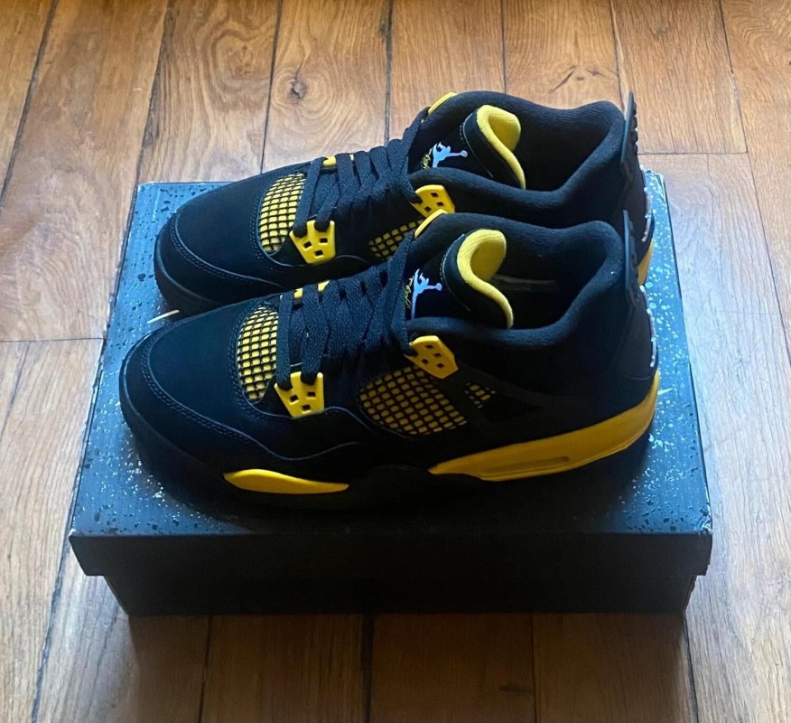 Jordan 4 retro thunder yellow (gs) 2