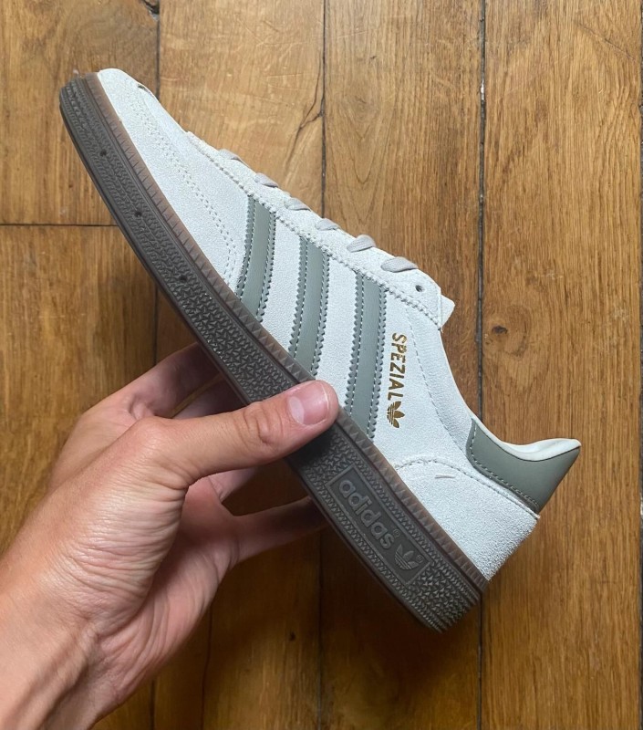 Adidas handball spezial J aluminium silver pebbles gum 5