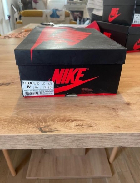 Jordan 1 Retro NYC Taille 42 8,5us Neuve