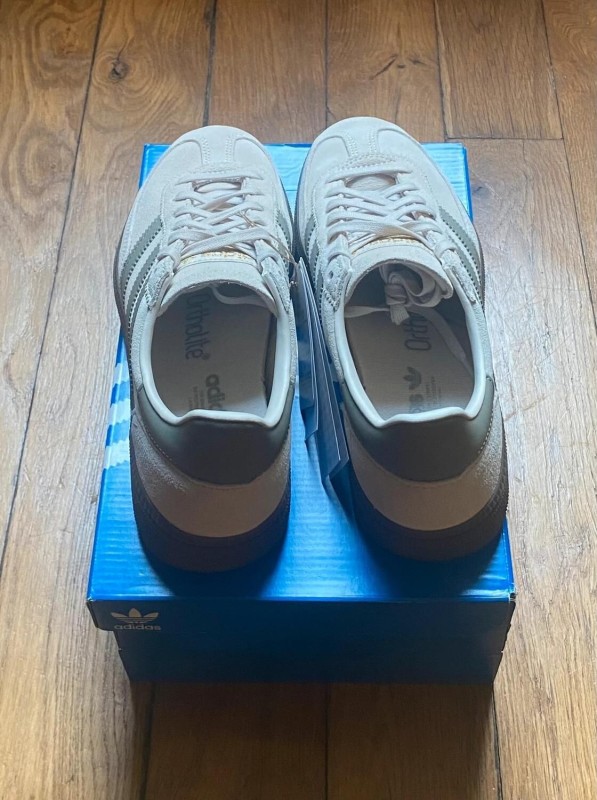 Adidas handball spezial J aluminium silver pebbles gum 5 2