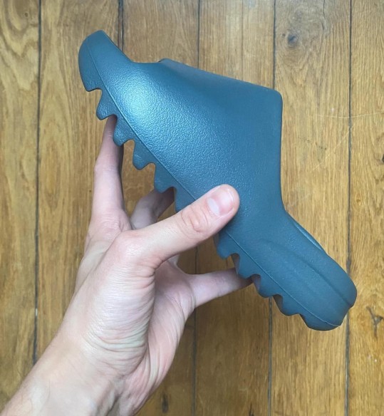 adidas yeezy slide slate grey