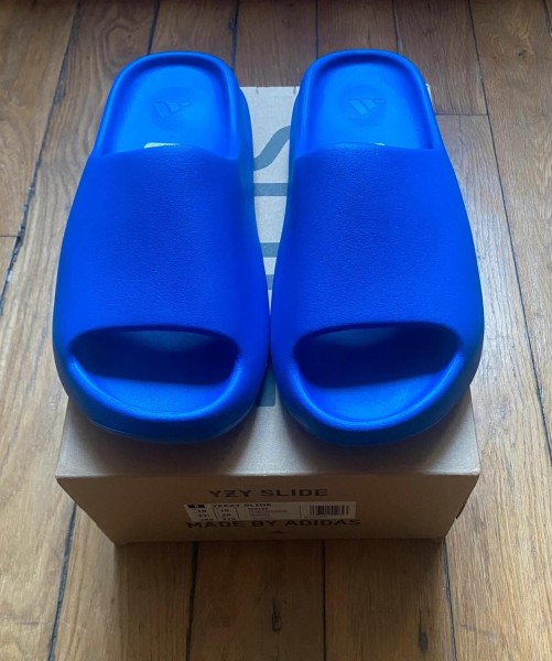 Adidas yeezy slide azure