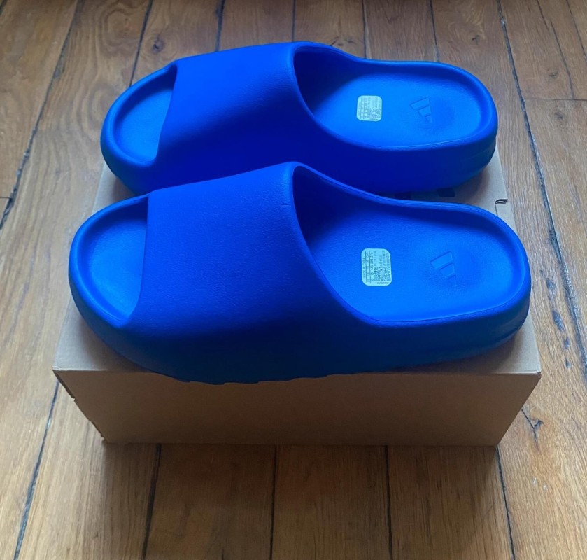 Adidas yeezy slide azure 2