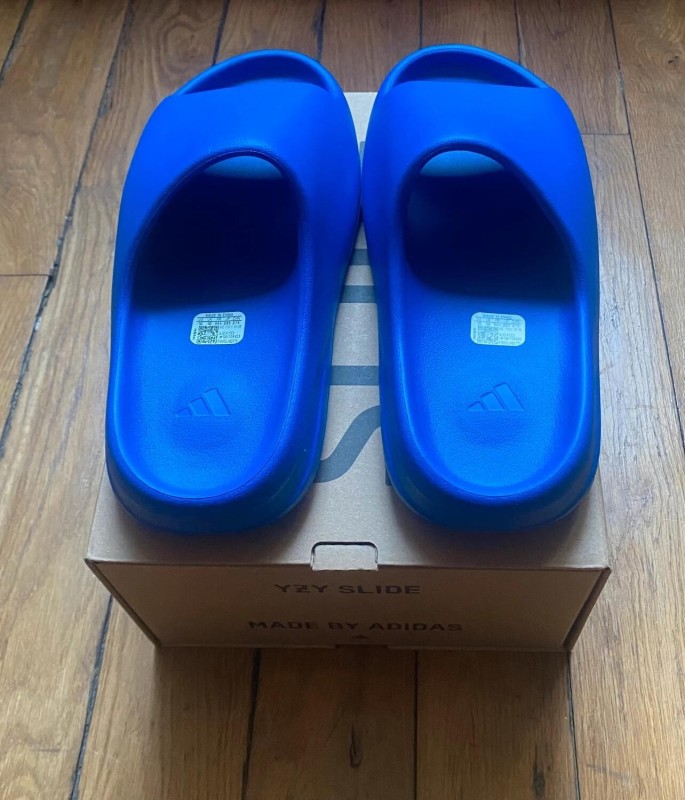 Adidas yeezy slide azure 2