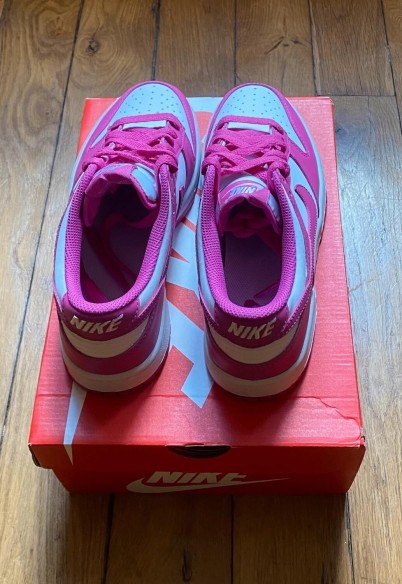 Nike dunk low active pink fuchsia