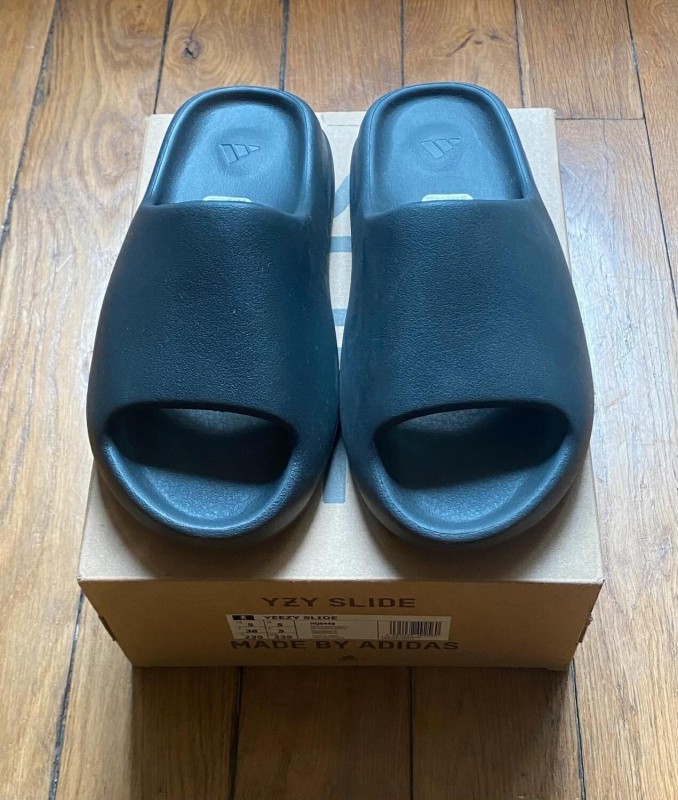 Adidas yeezy slide onyx 2