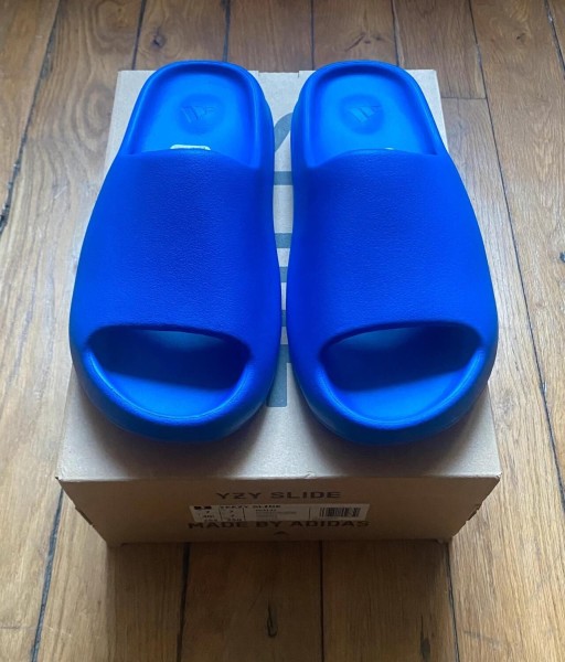 Adidas yeezy slide azure