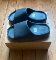 Adidas yeezy slide onyx