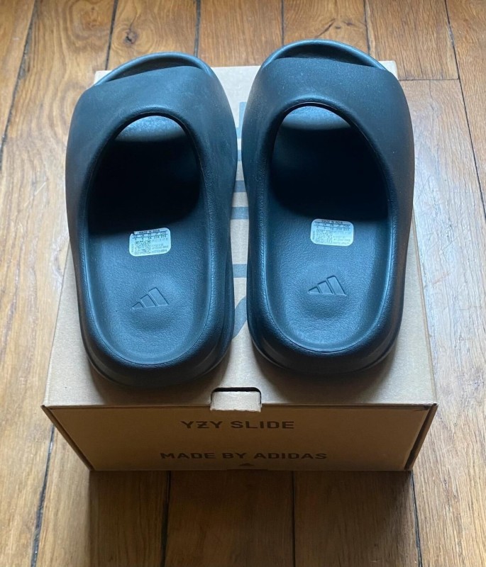 Adidas yeezy slide onyx 2