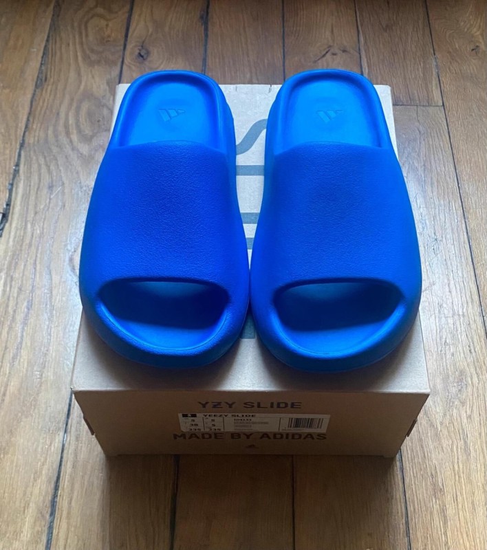 Adidas yeezy slide azure 2