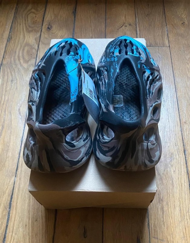 adidas yeezy foam RNR mx cinder 2