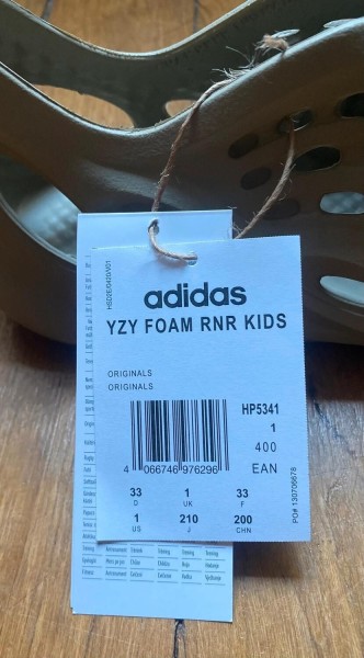 Adidas yeezy foam RNR stone salt kids