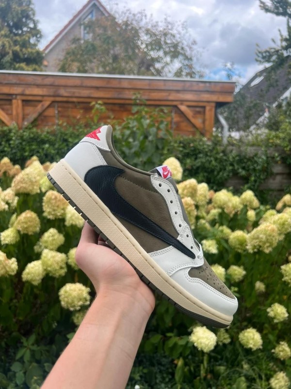 Nike Air Jordan 1 Travis Scott Medium Olive