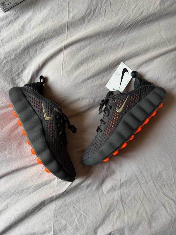 Nike Mind 002 Black Crimson