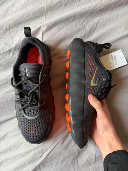 Nike Mind 002 Black Crimson