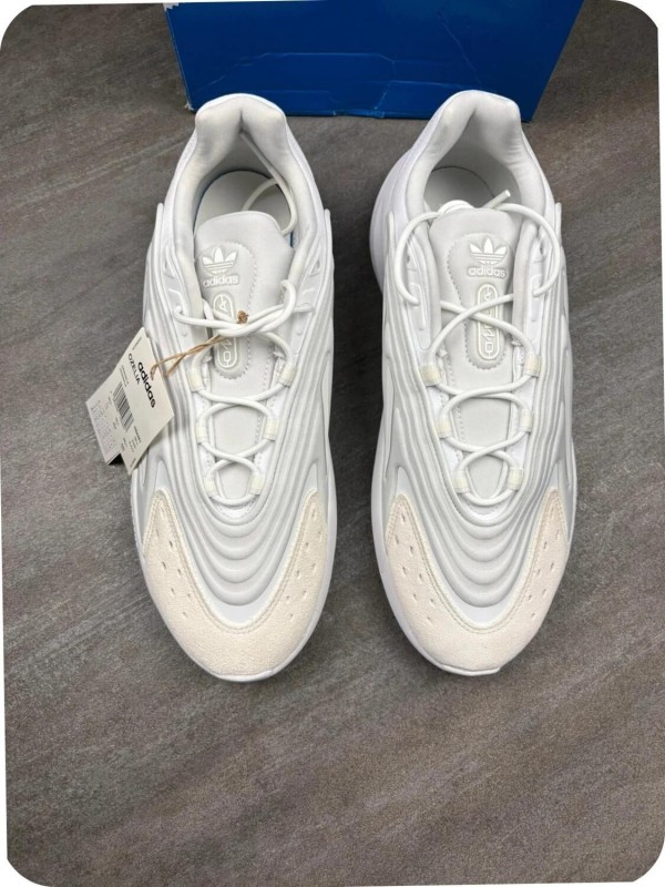 adidas ozelia white ( taille 45 1/3 )