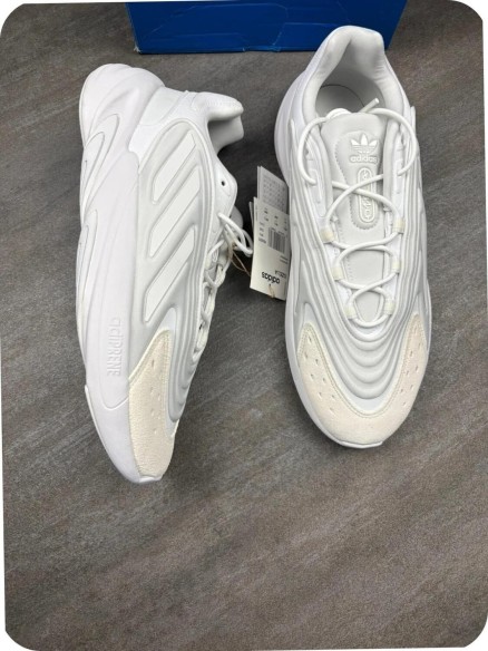 adidas ozelia white ( taille 45 1/3 )