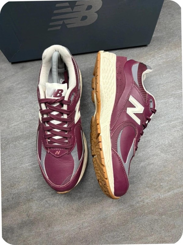 New Balance 2002r Bordeaux - taille 40,5 2