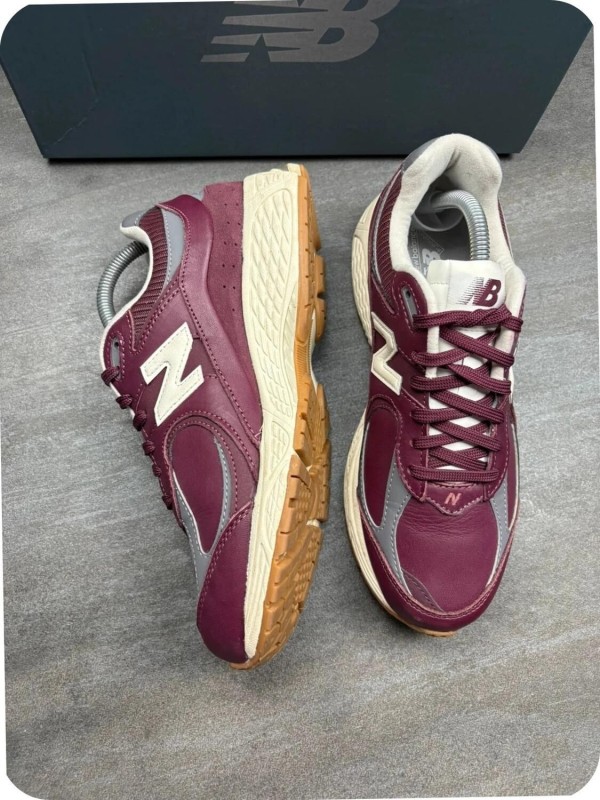 New Balance 2002r Bordeaux - taille 40,5 2