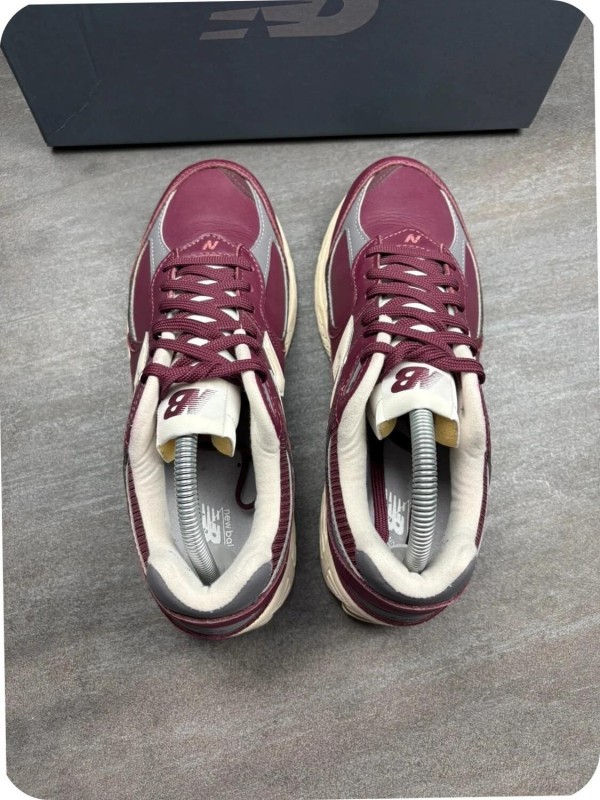 New Balance 2002r Bordeaux - taille 40,5 2
