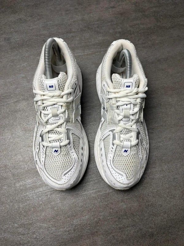 New balance 1906r white - taille 38 2