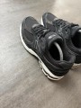 New balance 2002r black - taille 42