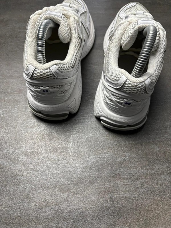 New balance 1906r white - taille 38 2