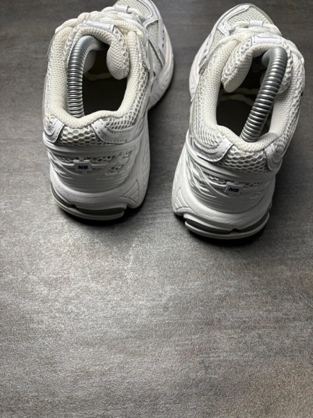New balance 1906r white - taille 38