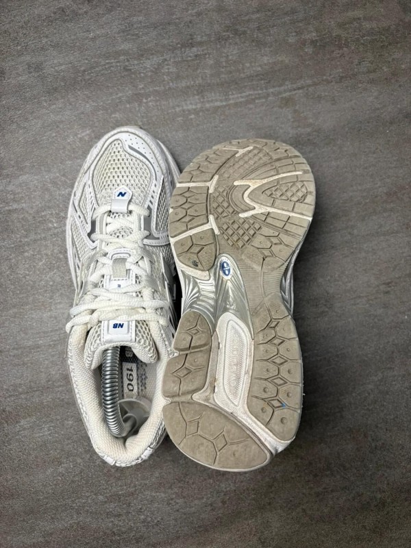 New balance 1906r white - taille 38 2