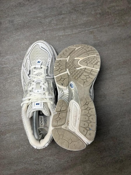 New balance 1906r white - taille 38