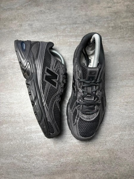New balance 740 black - taille 38