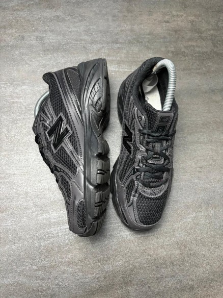 New balance 740 black - taille 38