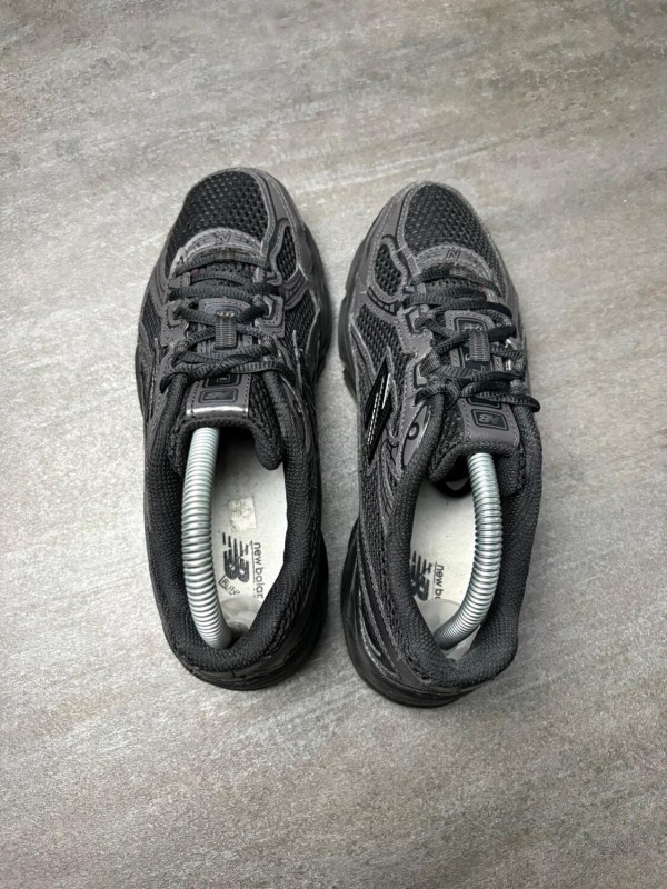 New balance 740 black - taille 38 2