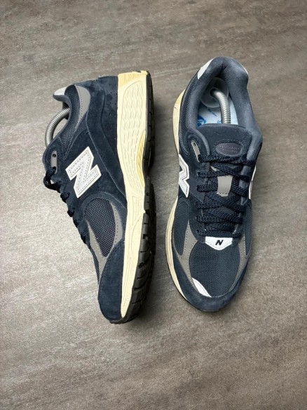 New balance 2002r midnight navy - taille 42
