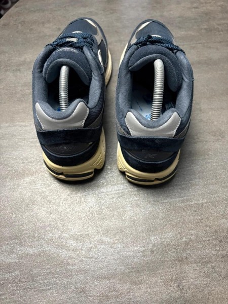 New balance 2002r midnight navy - taille 42