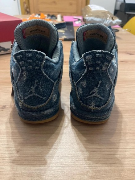 Nike Air Jordan IV 4 Levi's denim bleu taille 42