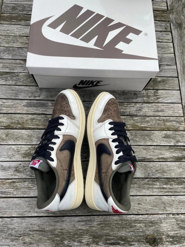 Nike Air Jordan 1 Low Travis Scott Medium Olive 2