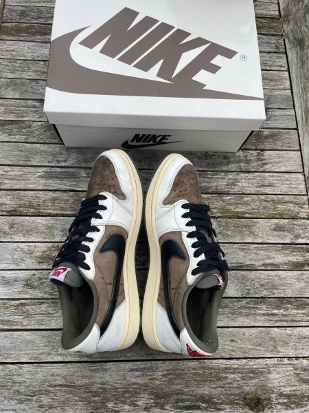 Nike Air Jordan 1 Low Travis Scott Medium Olive