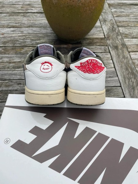 Nike Air Jordan 1 Low Travis Scott Medium Olive